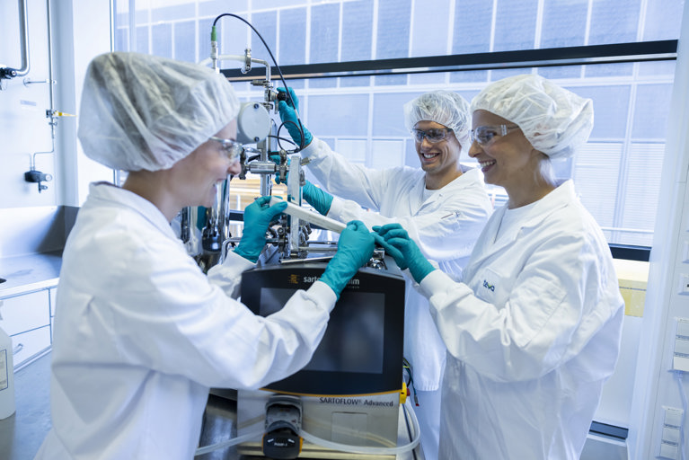 Teva employees in laboratory